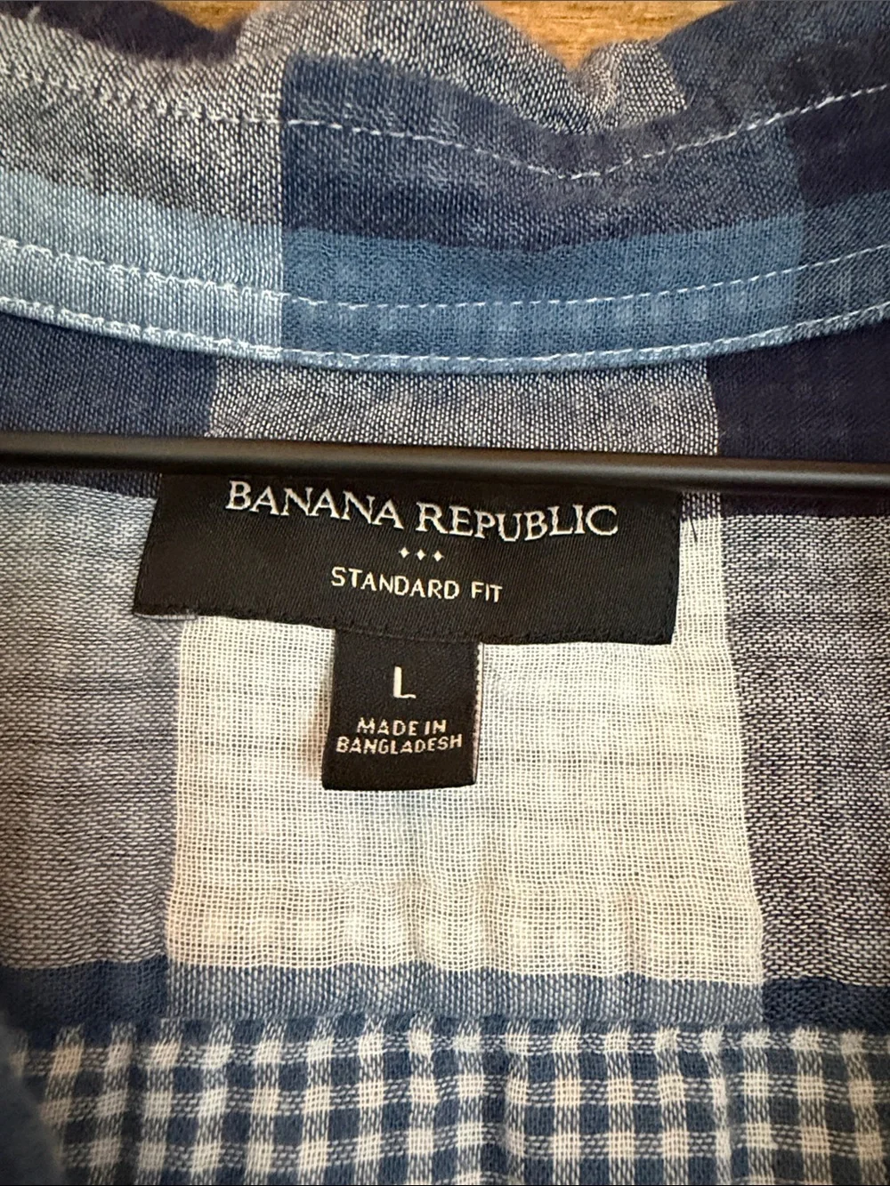Banana Republic Men's Lg/Standard Fit Navy & Light Blue Plaid Button-Down Shirt